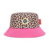 Bob enfant Léopard 7 Hello Hossy : chapeau tendance avec imprimé léopard et bord rose, idéal pour un look audacieux tout en protégeant du soleil avec style !