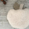 Bouillotte sèche Pomme moumoute écru Un Deux Croix