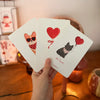 Carte postale chat cat lover ballon cœur – Papier Poetic – illustration amour et famille