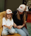 Casquette enfant et maman Léopard 2 Hello Hossy : design tendance avec broderie Dreamers Club, visière imprimé léopard et filet respirant. Parfaite pour un look stylé et audacieux 
