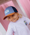 Casquette enfant Marine Hello Hossy : design moderne avec filet respirant, coloris bleu marine, gris et marron. Confortable et stylée, parfaite pour un look tendance !