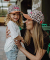 Casquette enfant Hello Hossy imprimé léopard en coton biologique avec visière marron – accessoire enfant été tendance