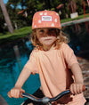 Casquette enfant Hello Hossy Peachy Bloom corail motif fleurs – accessoire enfant été tendance concept store famille