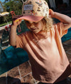 Casquette enfant Hello Hossy Unicorn beige motif licornes et visière rose – accessoire enfant été tendance