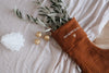 Chaussette de Noël caramel personnalisable, marque Atelier Wagram.
