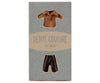 Maileg - Ensemble Papa Souris : Chemise Élégante et Pantalon Rayé 🐭👔 | Offrez à votre Papa Souris Maileg une tenue chic et raffinée avec cette chemise beige à motifs bleus et ce pantalon rayé bleu marine et camel. Idéal pour les occasions spéciales ou une promenade en famille, cet ensemble ajoute une touche de style à l'univers miniature Maileg.