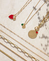 Collier chaine simple en laiton doré à l'or fin 24 carats, marque Emoi Emoi.