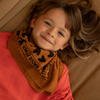 Foulard fond marron à cœurs noirs – Atelier Wagram – Ma Biche concept store