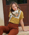 Petit et grand foulard fleuri Balkan écru Bellemme – foulard bohème enfant adulte