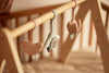 Arche d’éveil en bois naturel avec jouets suspendus en tissu thème oiseaux – Jollein Lovely Birds