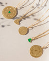 Médaille coeur lettres en laiton doré à l'or fin 24 carats, Emoi Emoi.