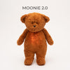 Moonie 2.0 ourson vintage caramel – peluche veilleuse bruit blanc pour bébé