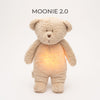 Moonie 2.0 ourson vintage sable – peluche veilleuse bruit blanc pour bébé