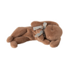 Peluche Lapin Couche Small - Soft Brown - Maileg | Un doudou ultra doux idéal pour accompagner bébé dans ses moments de réconfort et de sommeil 💤. Avec son coloris brun tendre, son joli nœud fleuri et sa texture moelleuse, ce lapin couché Maileg est un compagnon rassurant pour les tout-petits 🤎🌿. Parfait comme cadeau de naissance ou pour enrichir une collection Maileg.