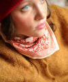 Foulard Anjali rouge brique à imprimé fleuri et rayures en coton – bandana femme et enfant