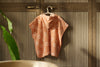 Poncho de bain réversible Jollein Flower en éponge rose pêche avec capuche pour bébé et enfant