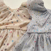 Robe à manches courtes et volants en tulle, bleu ciel et étoiles multicolores, marque Konges Slojd.