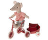 Souris tricycle grande soeur, rouge avec jupe beige et bleu, Maileg.