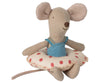Souris Maileg Petite Sœur avec bouée à pois rouges – jouet textile 11 cm