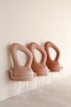 Tétine grignoteuse bébé en silicone couleur caramel Zakuw